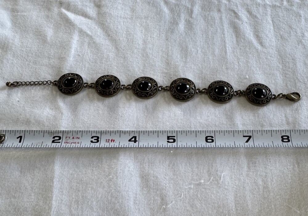 BRASS BRACELET IN TRIBAL ETHNIC LOOK WITH BLACK ONYX